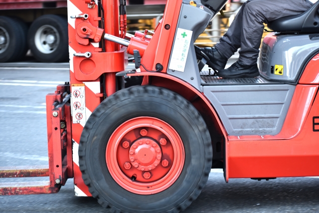 フォークリフトのタイヤ